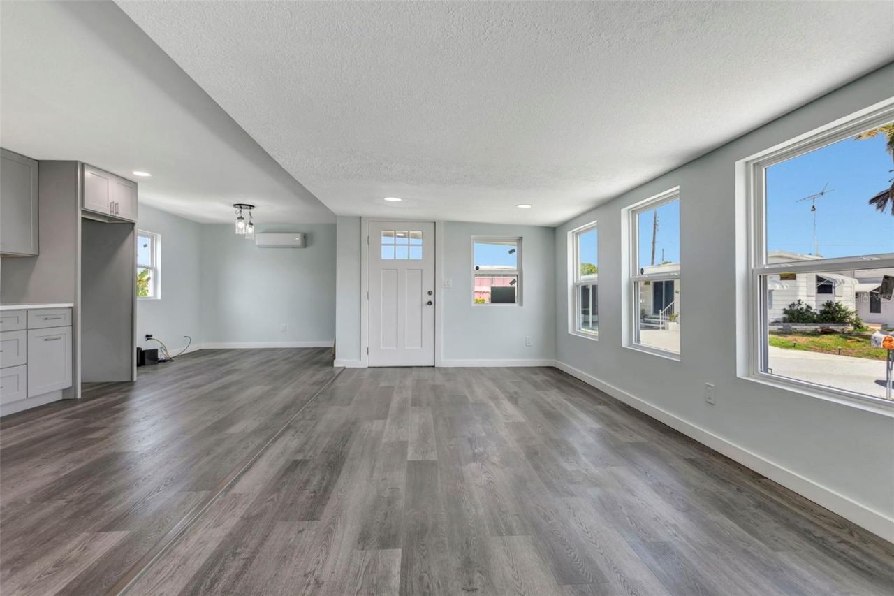 410 W 51st Avenue Drive W, Bradenton, FL 34207 Photo