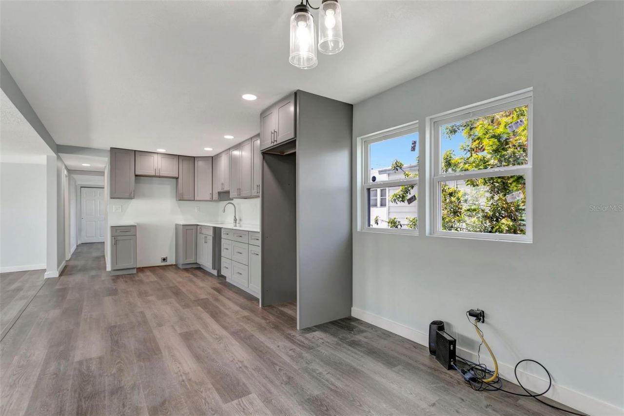 410 W 51st Avenue Drive W, Bradenton, FL 34207 Photo