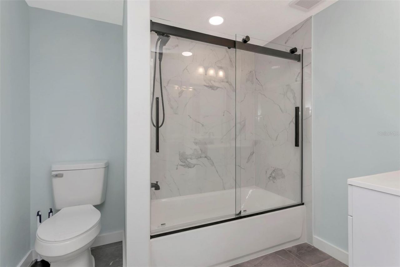 410 W 51st Avenue Drive W, Bradenton, FL 34207 Photo