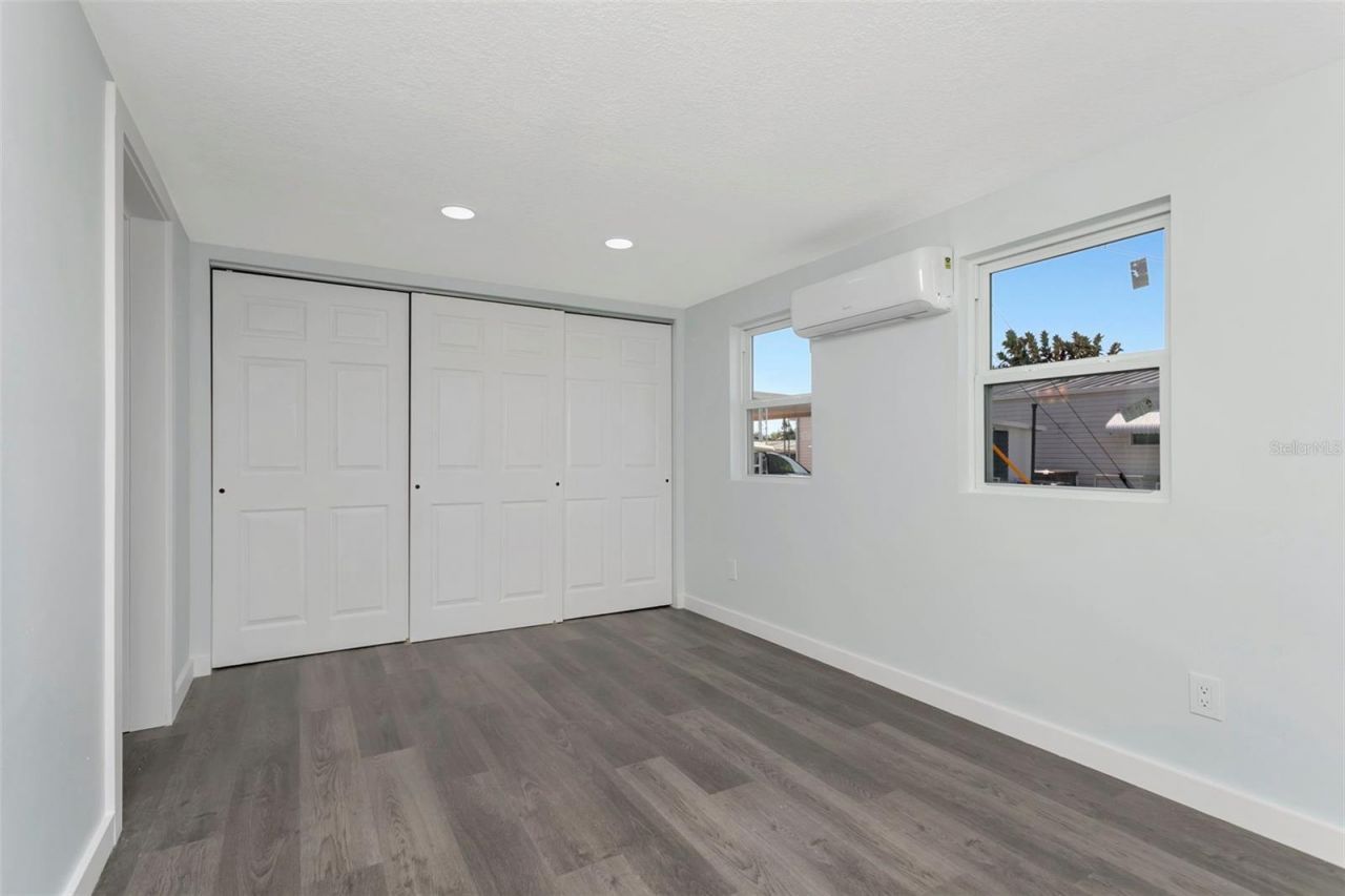 410 W 51st Avenue Drive W, Bradenton, FL 34207 Photo