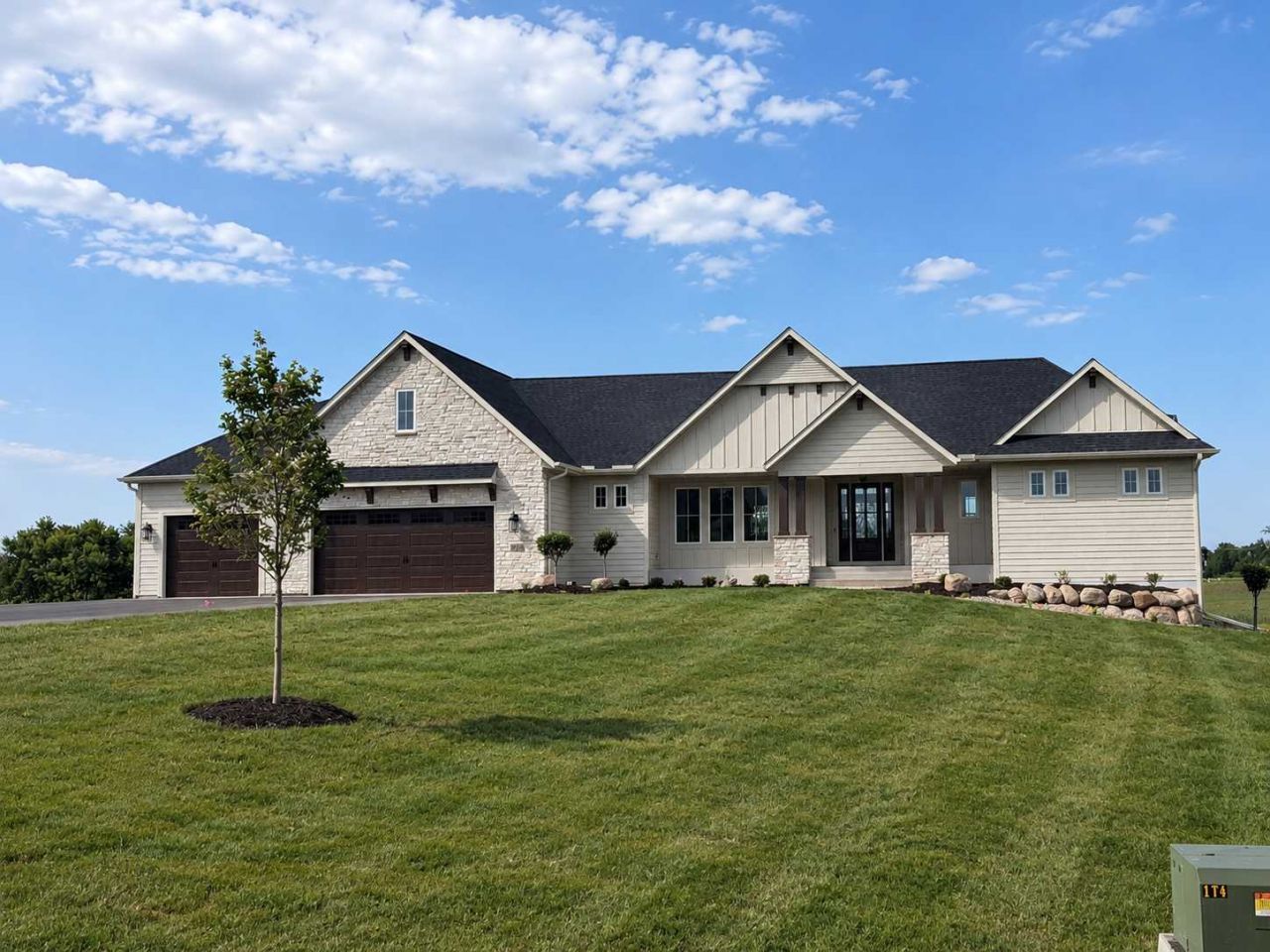 11014 Taylor Lane, Rogers, MN 55374