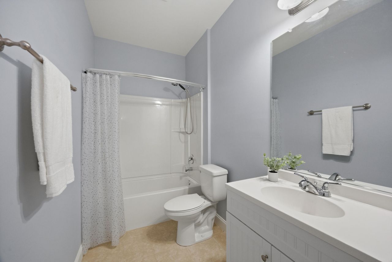 268 Admiration Avenue Photo 17