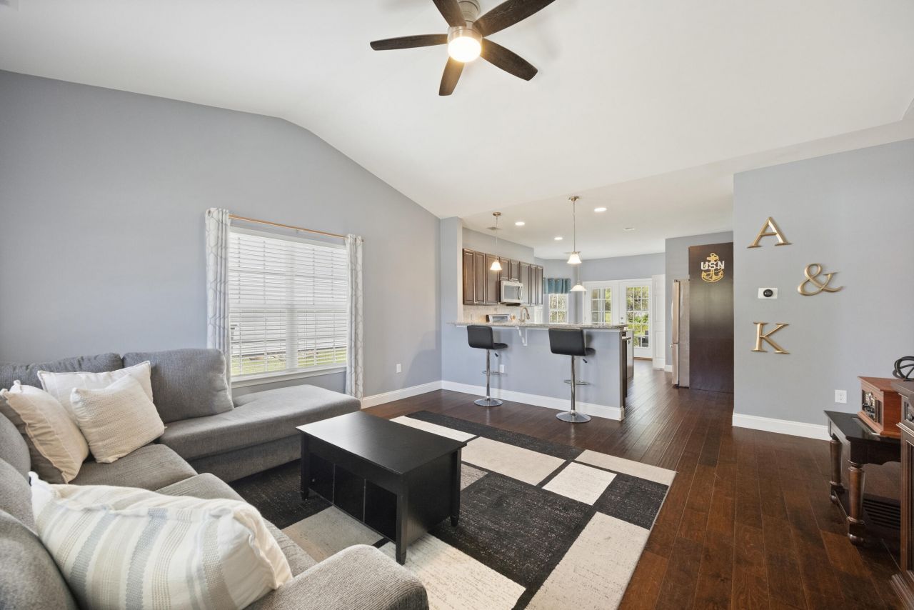 268 Admiration Avenue Photo 4