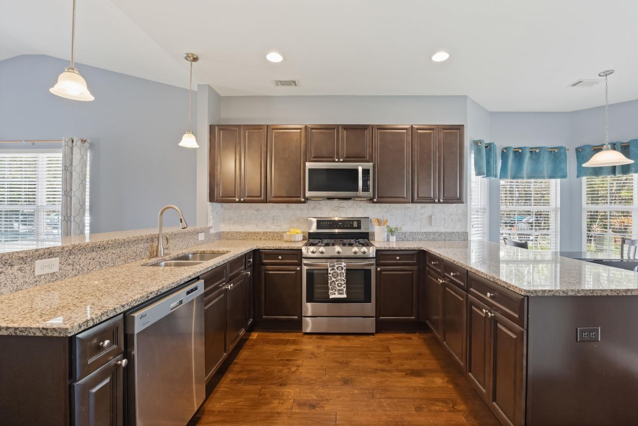 268 Admiration Avenue Photo 6