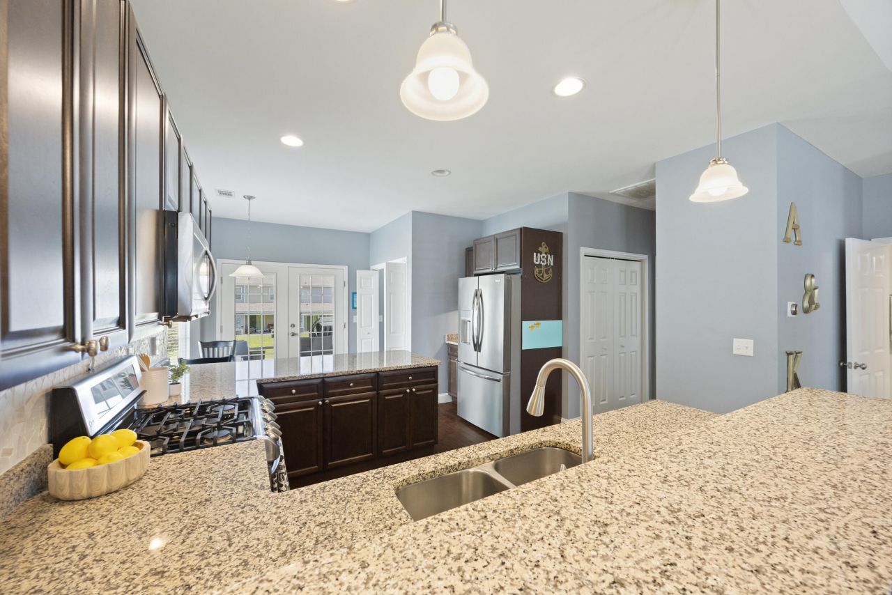 268 Admiration Avenue Photo 8