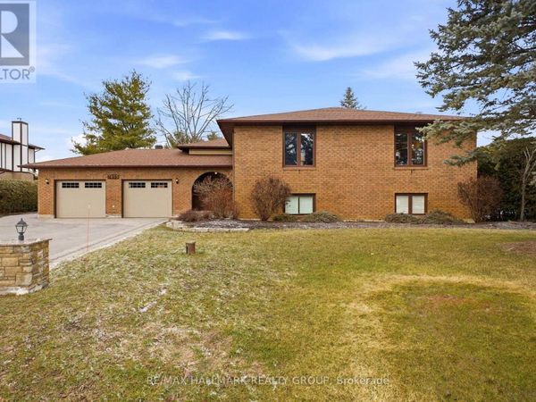 7055 Shadow Ridge Drive, Ottawa, ON K4P1B8