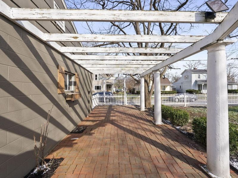 140 Walnut Street, Columbus, OH 43230 Photo 31