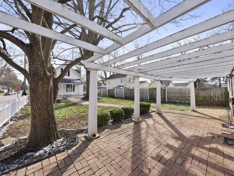 140 Walnut Street, Columbus, OH 43230 Photo 32