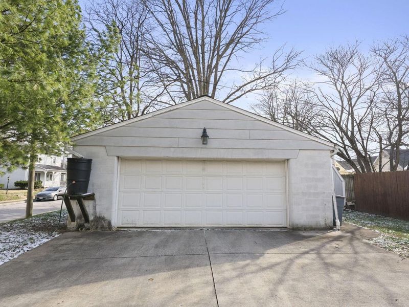 140 Walnut Street, Columbus, OH 43230 Photo 34