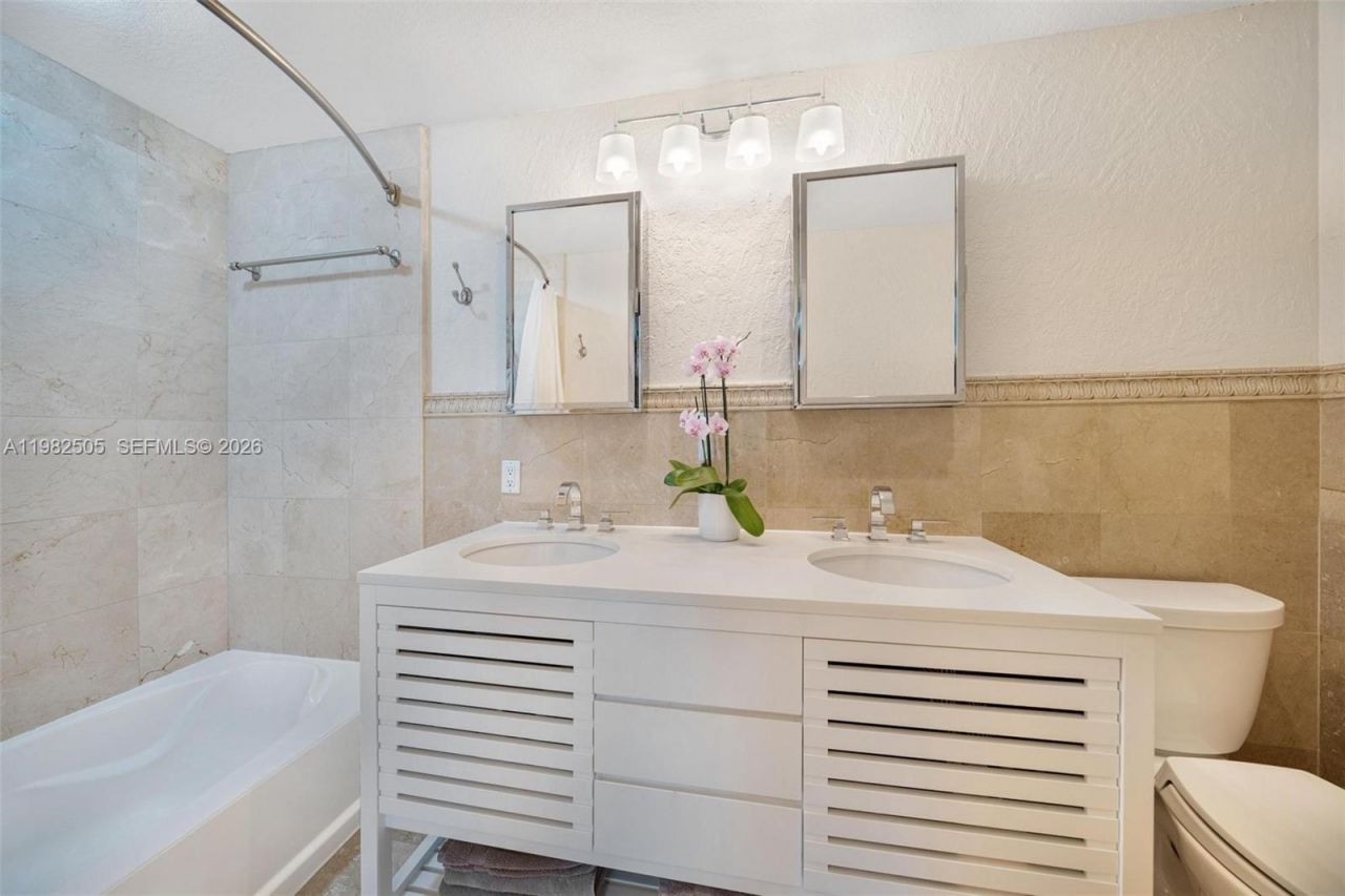 6515 Collins Ave, Unit 1507, Miami Beach, FL 33141 Photo