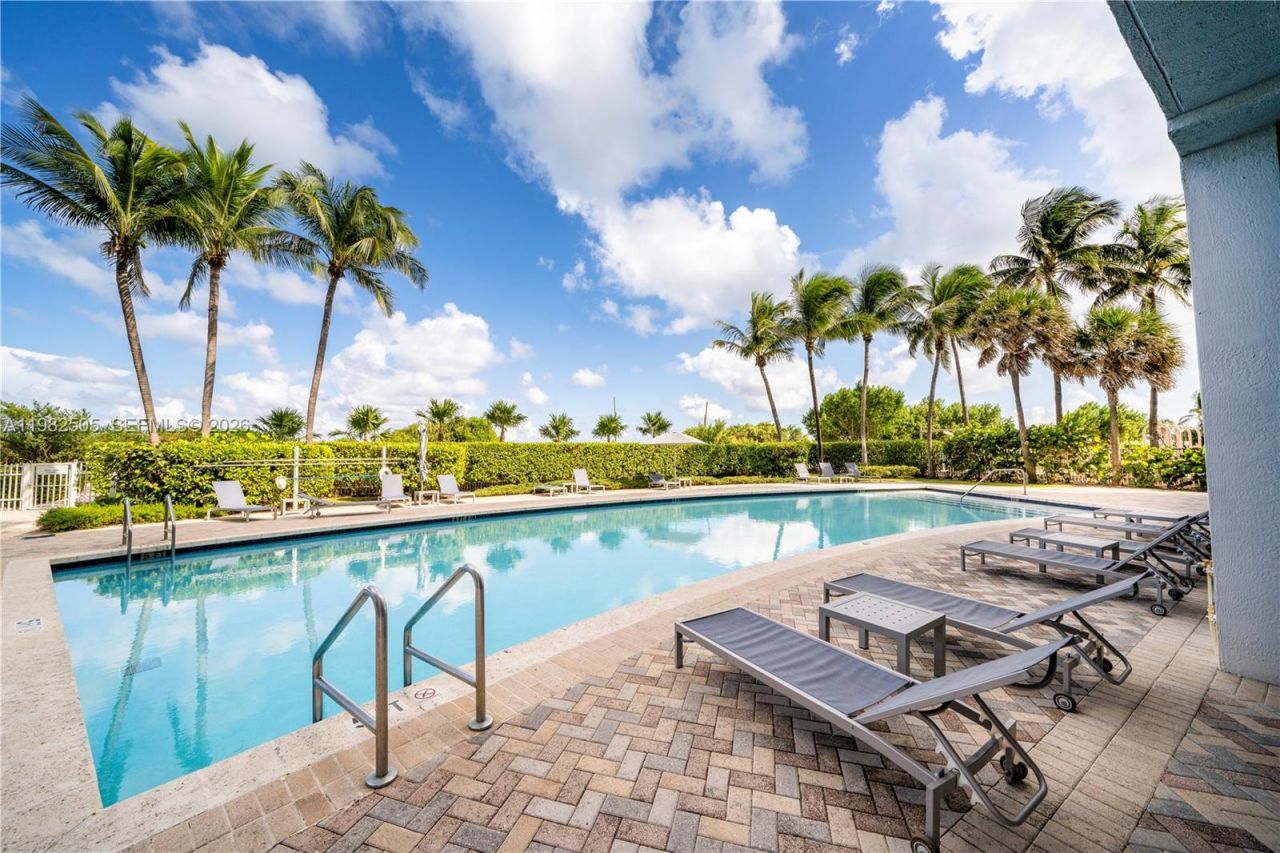 6515 Collins Ave, Unit 1507, Miami Beach, FL 33141 Photo