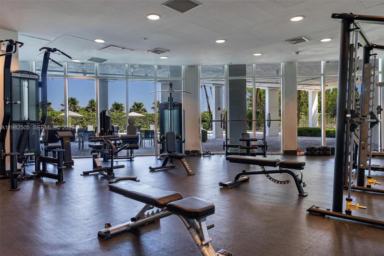 6515 Collins Ave, Unit 1507, Miami Beach, FL 33141 Photo