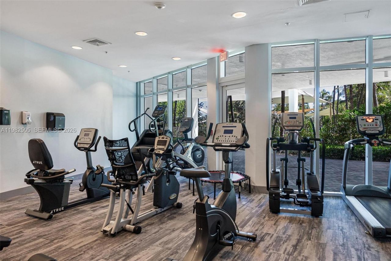 6515 Collins Ave, Unit 1507, Miami Beach, FL 33141 Photo