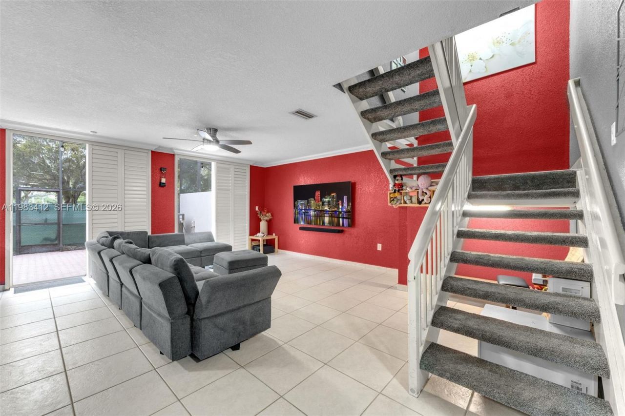 5208 NW 103rd Ave, Doral, FL 33178 Photo