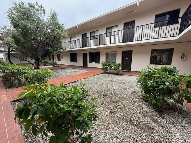 6278 W 22nd Ct, Unit 5, Hialeah, FL 33016 Photo