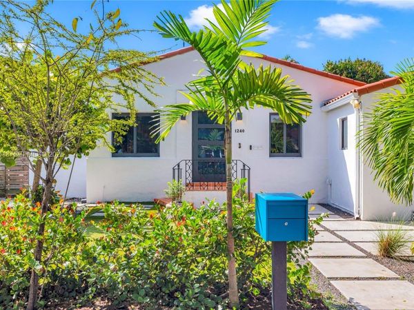 1240 SW 21st St , Miami, FL 33145