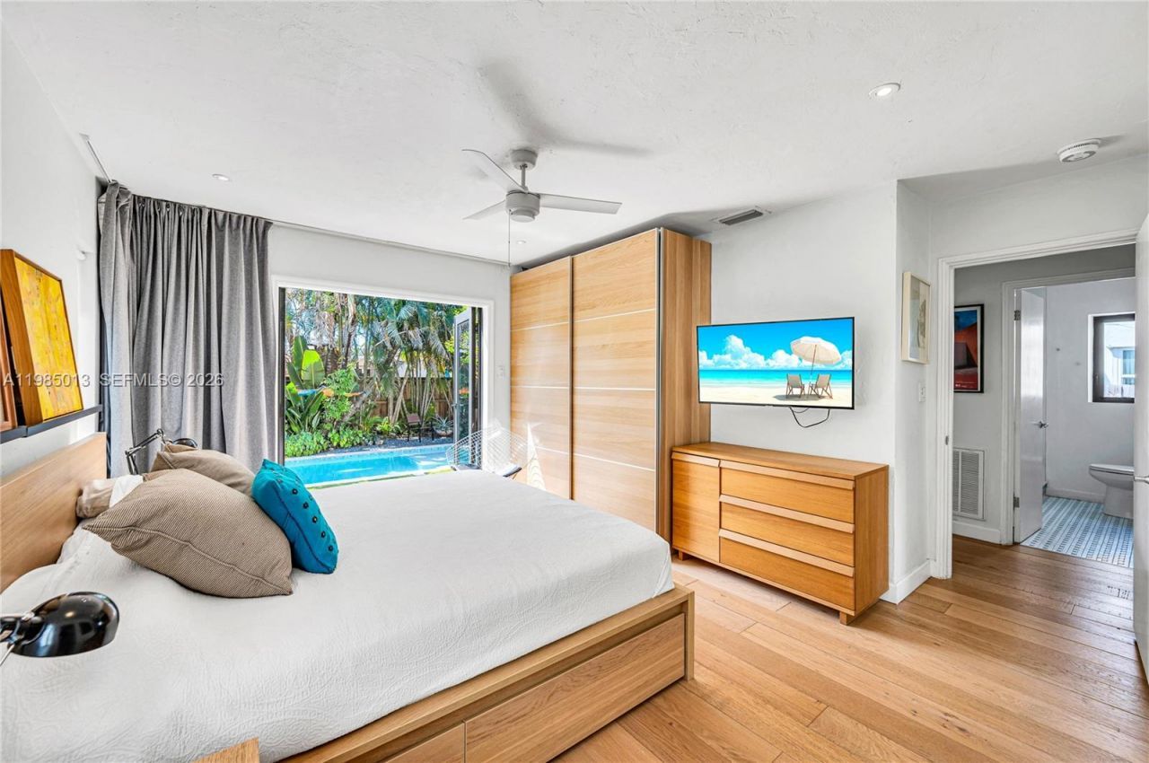 1240 SW 21st St , Miami, FL 33145 Photo