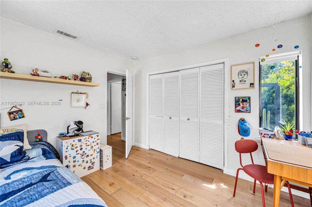 1240 SW 21st St , Miami, FL 33145 Photo