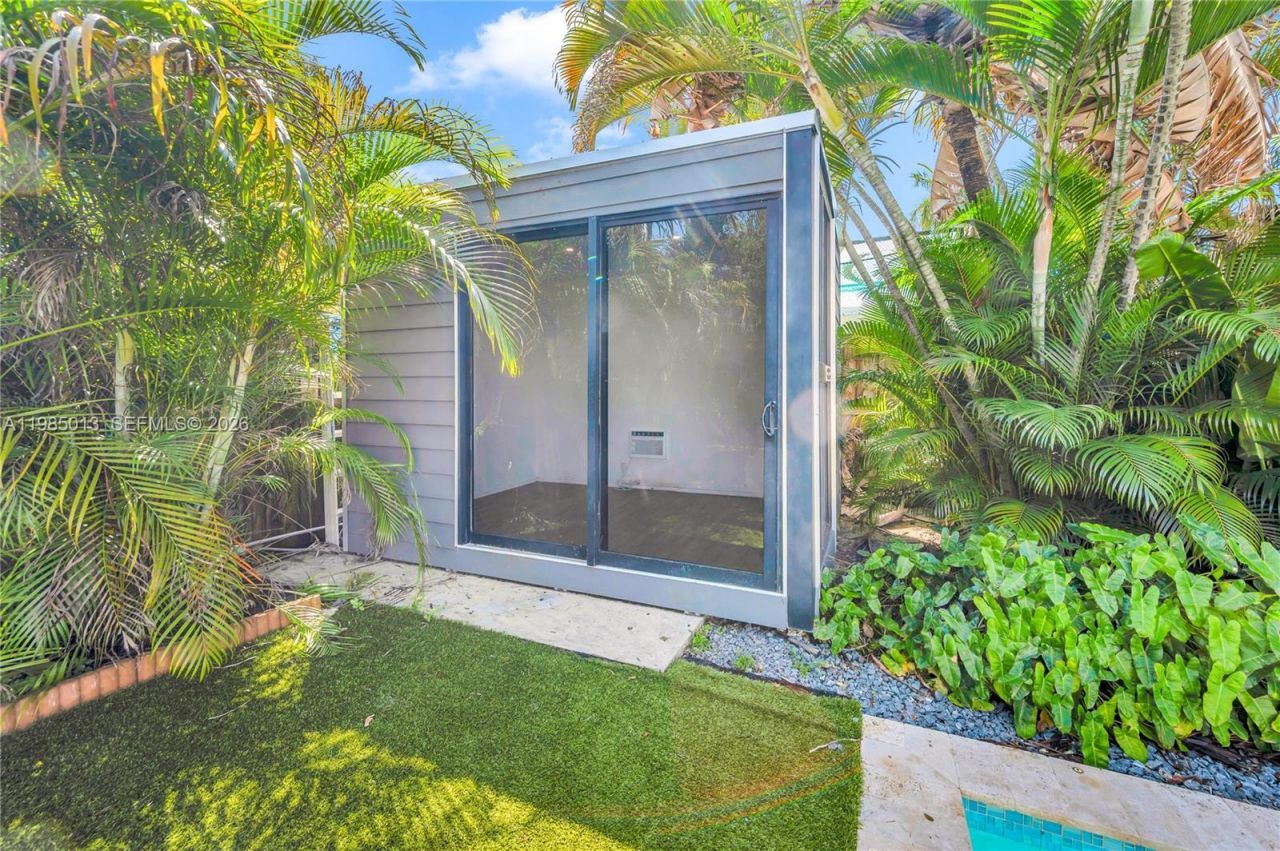 1240 SW 21st St , Miami, FL 33145 Photo