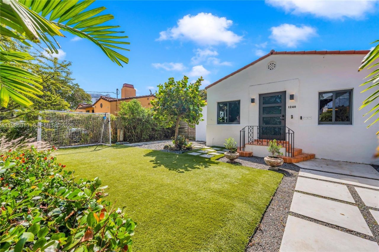 1240 SW 21st St , Miami, FL 33145 Photo