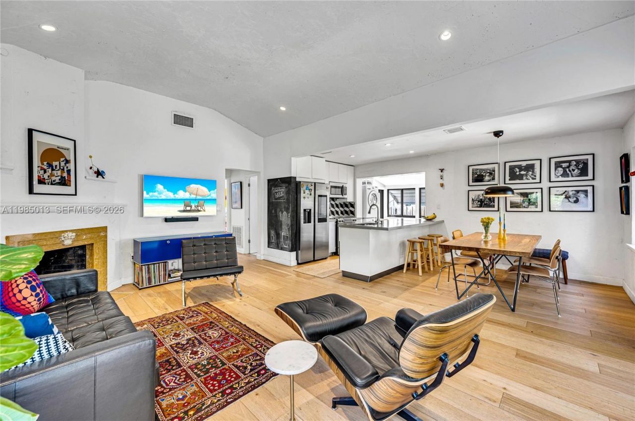 1240 SW 21st St , Miami, FL 33145 Photo