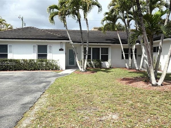 11840 SW 81st Rd, Unit #1, Pinecrest, FL 33156