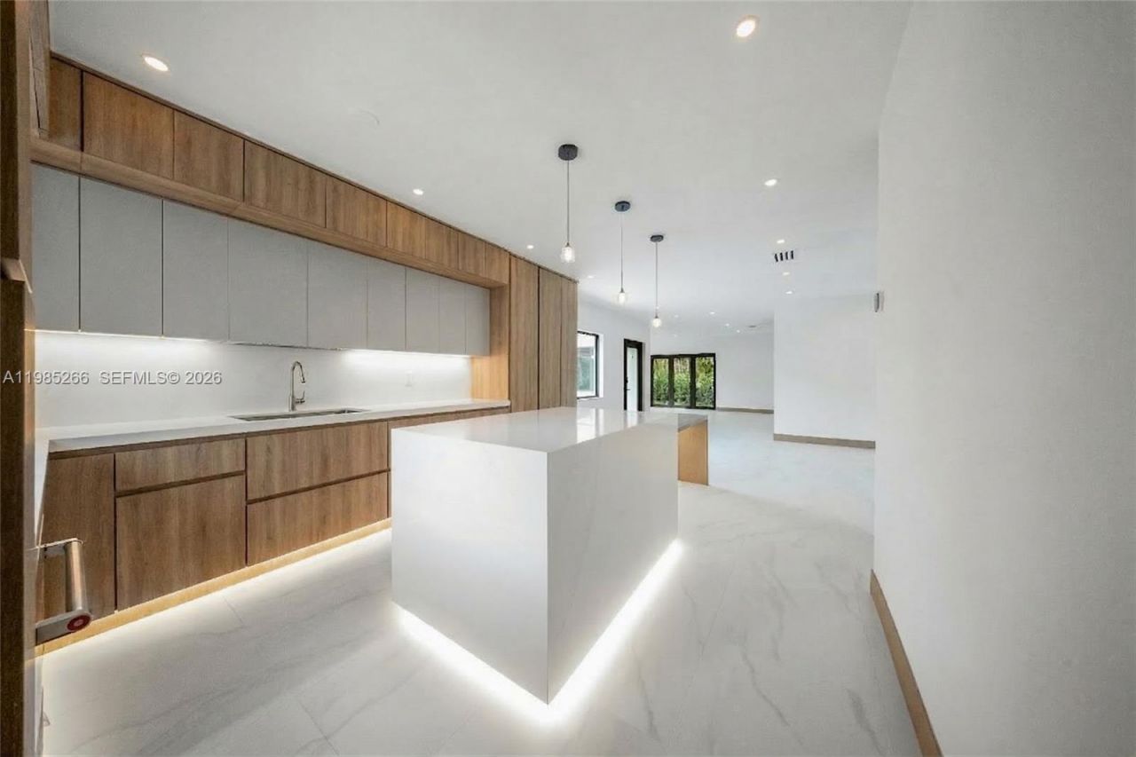 4241 Red Rd , Coral Gables, FL 33155 Photo