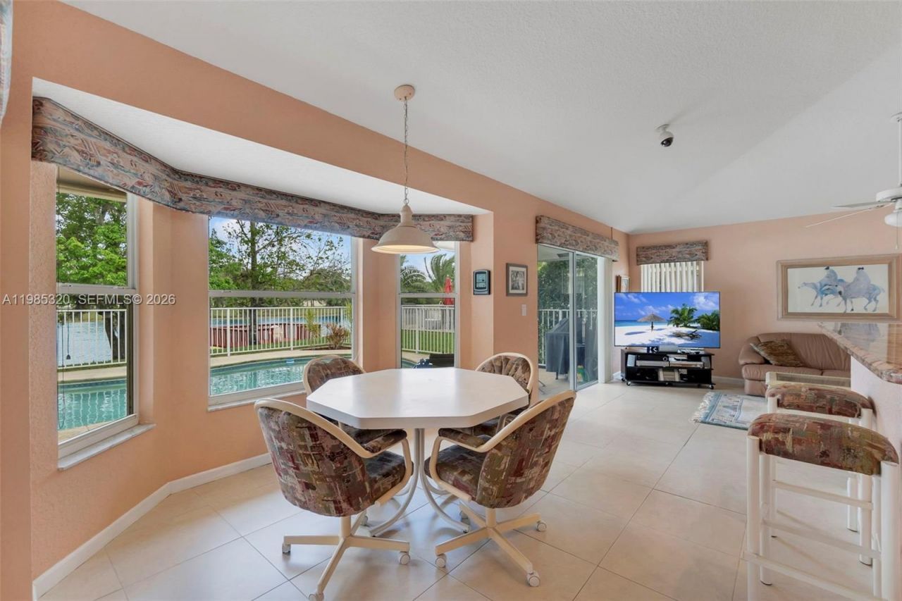 4927 NW 67th Ave, Lauderhill, FL 33319 Photo