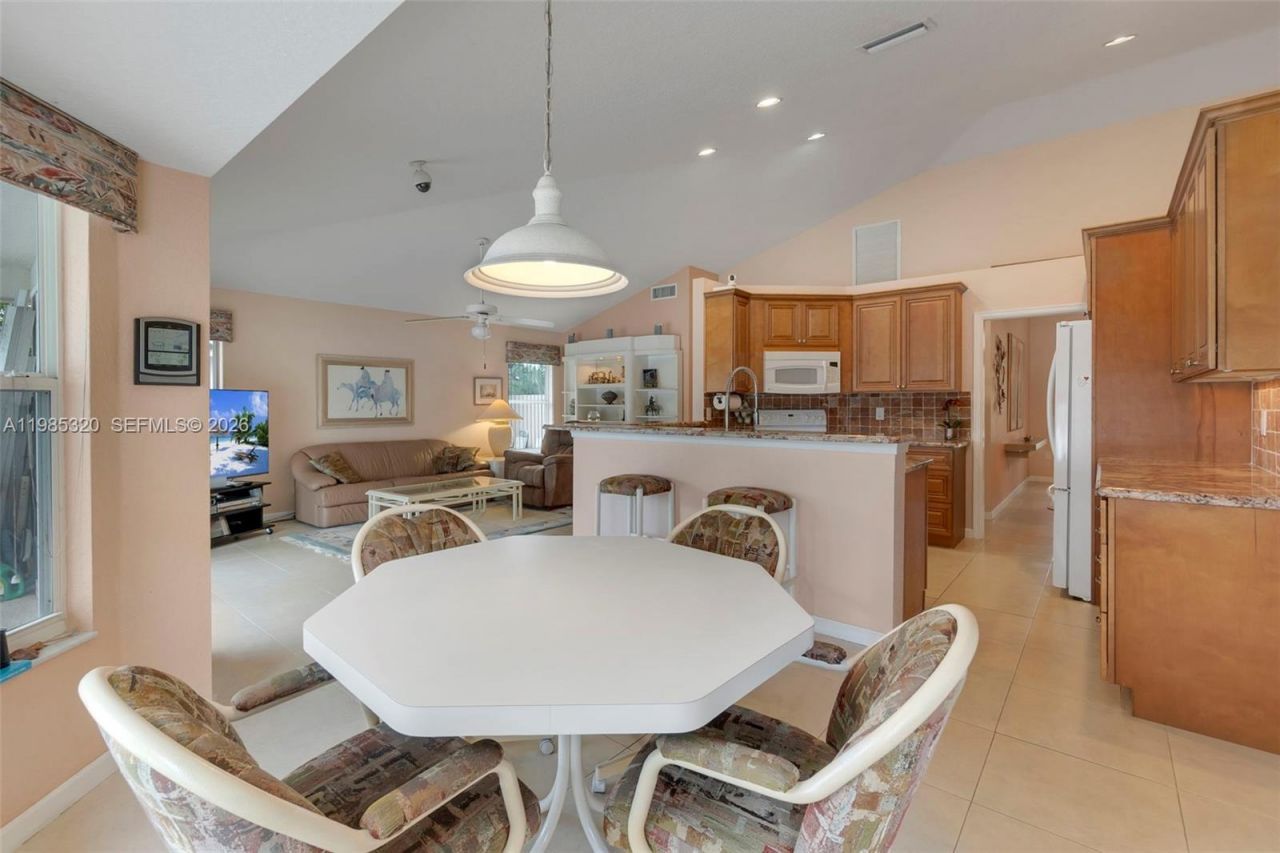 4927 NW 67th Ave, Lauderhill, FL 33319 Photo