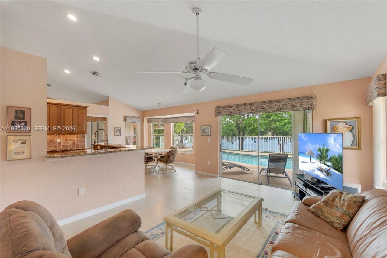 4927 NW 67th Ave, Lauderhill, FL 33319 Photo