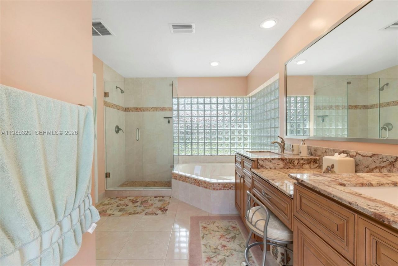 4927 NW 67th Ave, Lauderhill, FL 33319 Photo