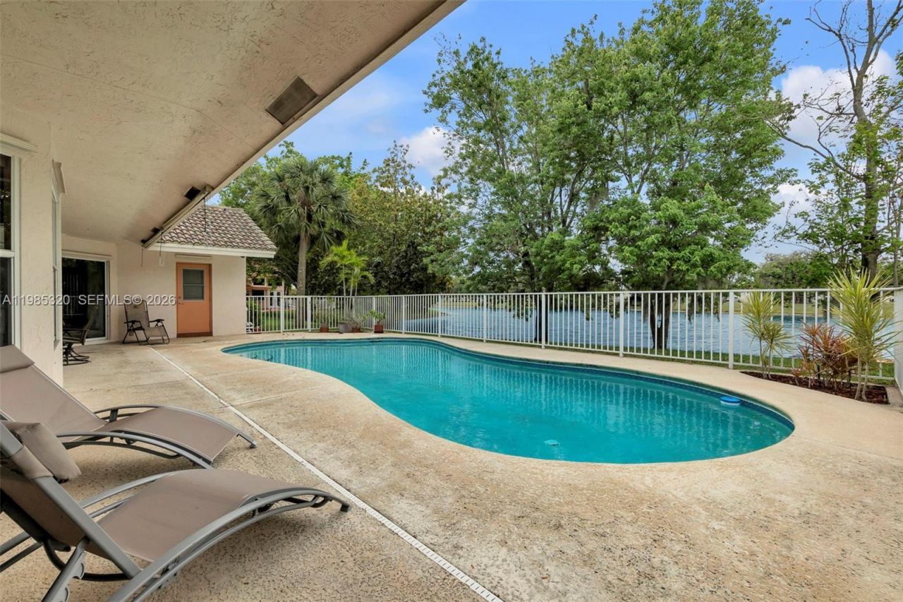 4927 NW 67th Ave, Lauderhill, FL 33319 Photo