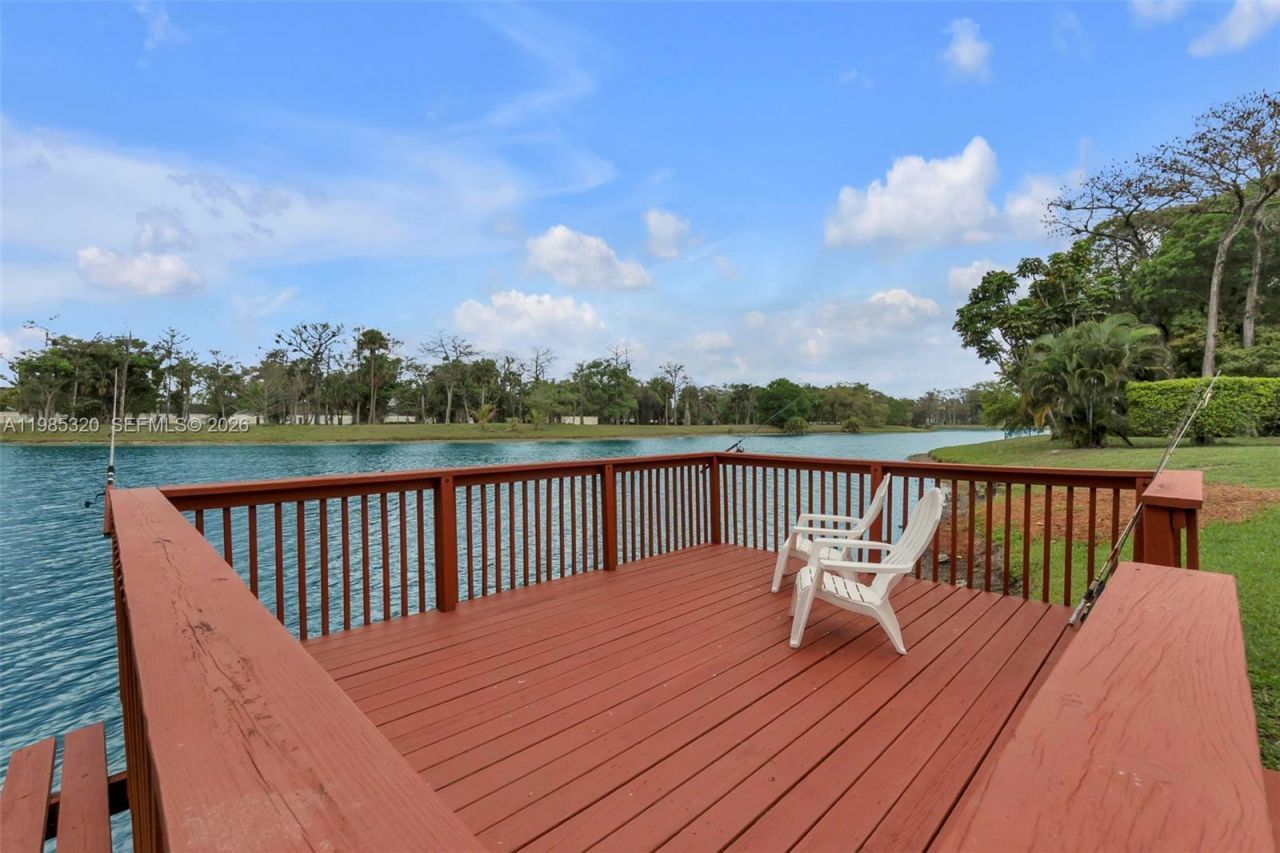 4927 NW 67th Ave, Lauderhill, FL 33319 Photo