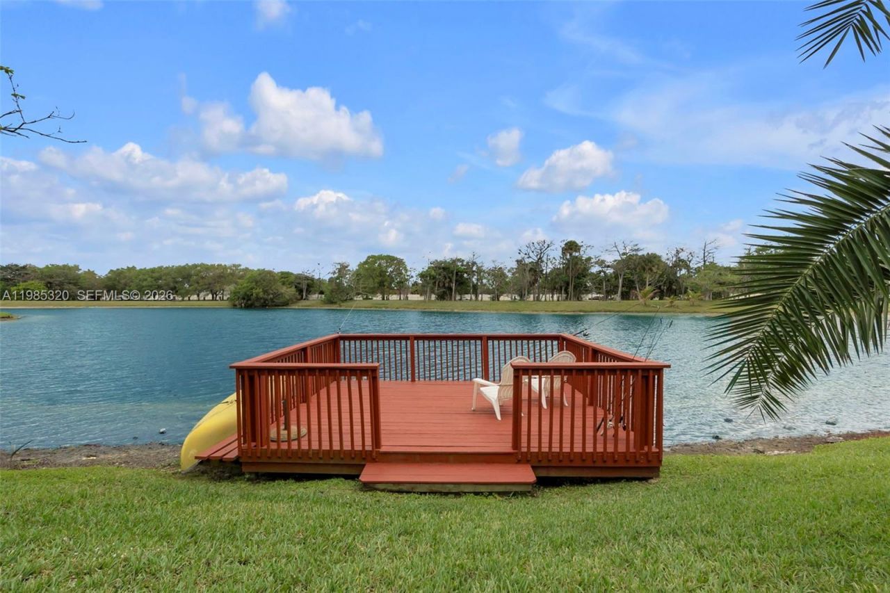 4927 NW 67th Ave, Lauderhill, FL 33319 Photo