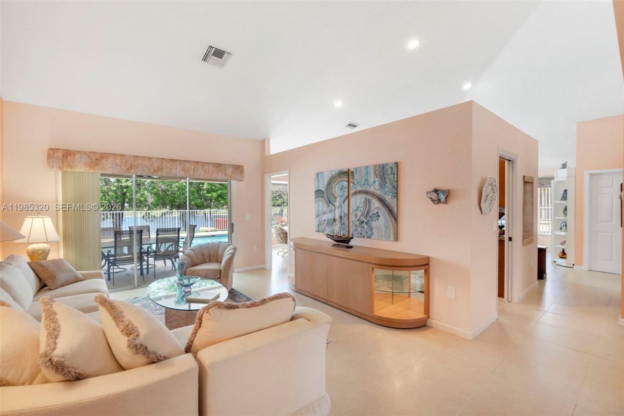 4927 NW 67th Ave, Lauderhill, FL 33319 Photo