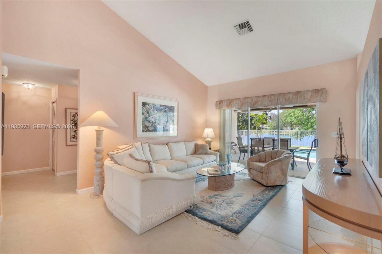 4927 NW 67th Ave, Lauderhill, FL 33319 Photo