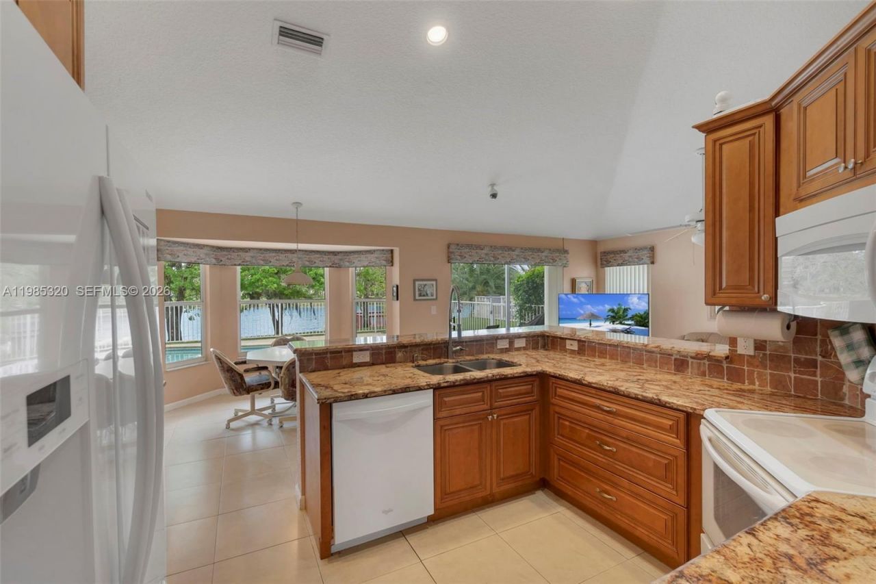 4927 NW 67th Ave, Lauderhill, FL 33319 Photo