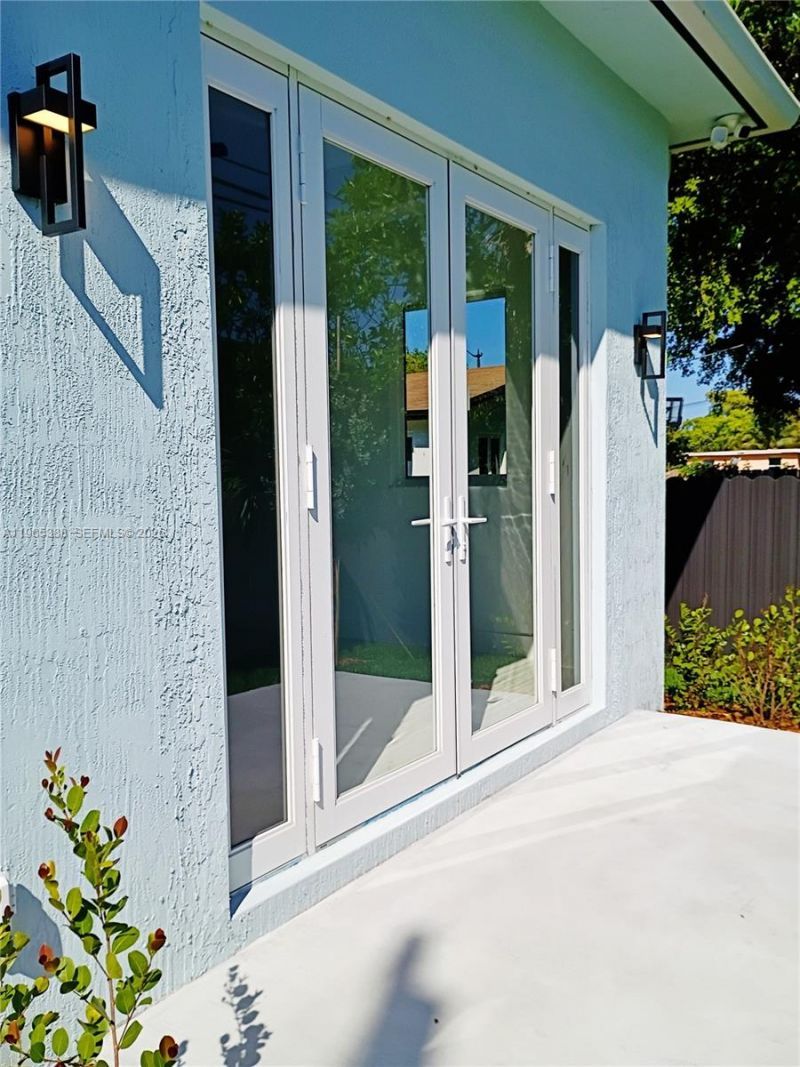 2640 NW 3rd St , Pompano Beach, FL 33069 Photo