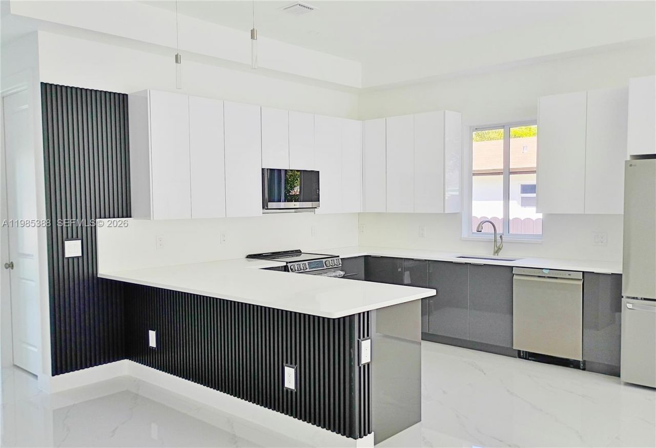 2640 NW 3rd St, Pompano Beach, FL 33069 Photo