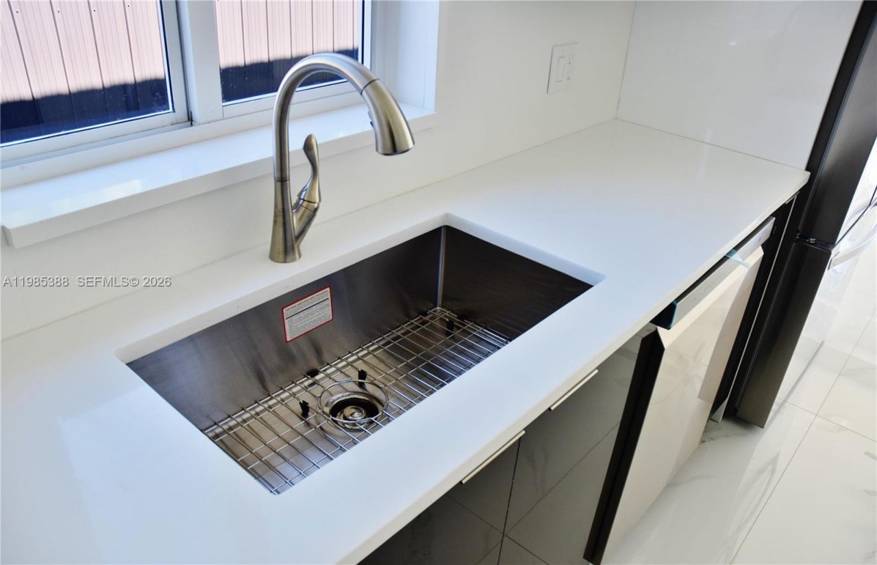 2640 NW 3rd St, Pompano Beach, FL 33069 Photo