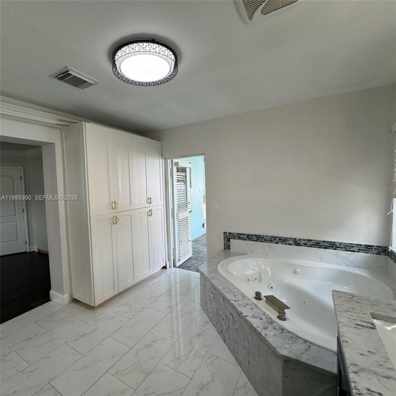 4261 SW 22nd St, Fort Lauderdale, FL 33317 Photo