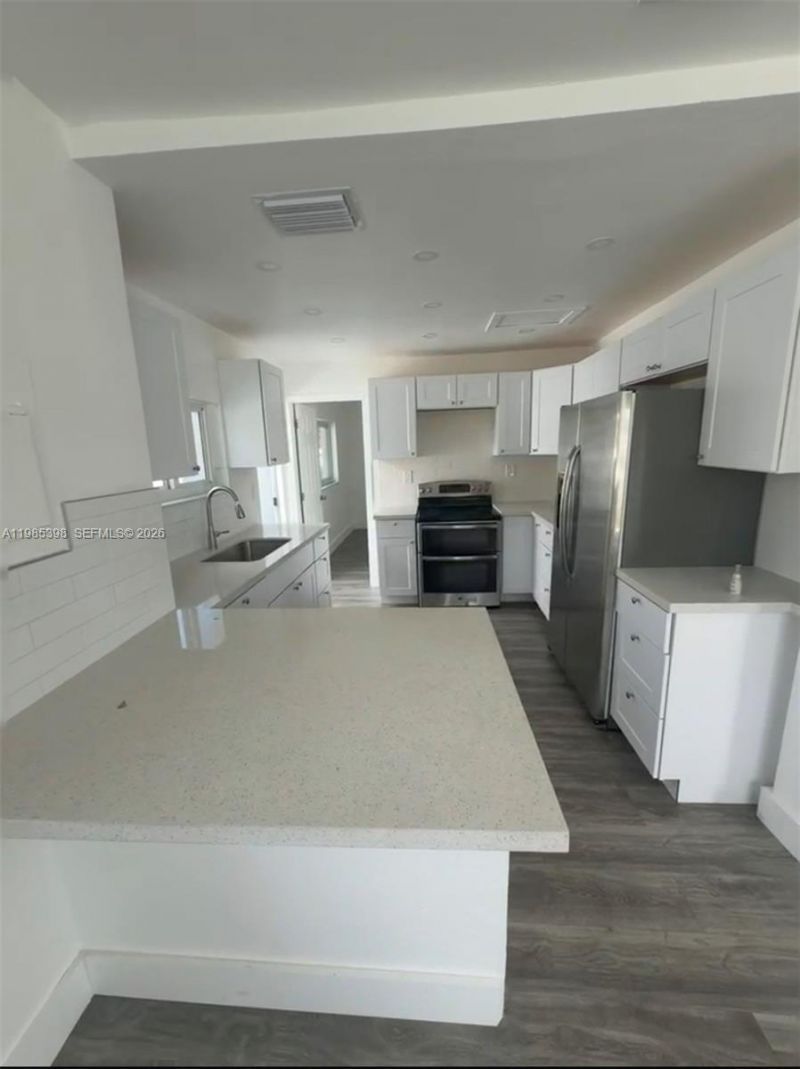 1637 NW 31st Ave, Unit ., Miami, FL 33125 Photo