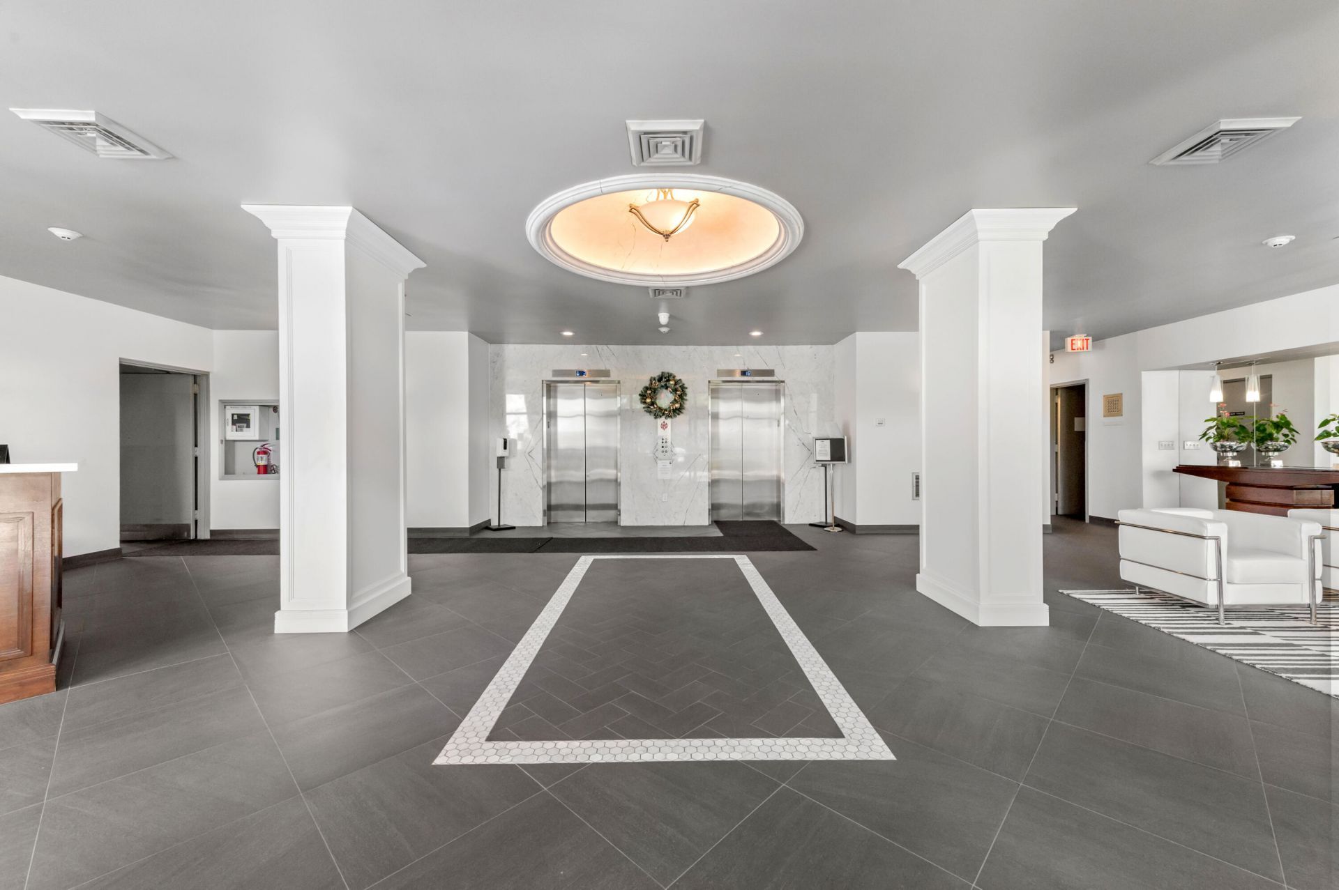 2400 Presidential Way, Unit 1706, West Palm Beach, FL 33401 Photo