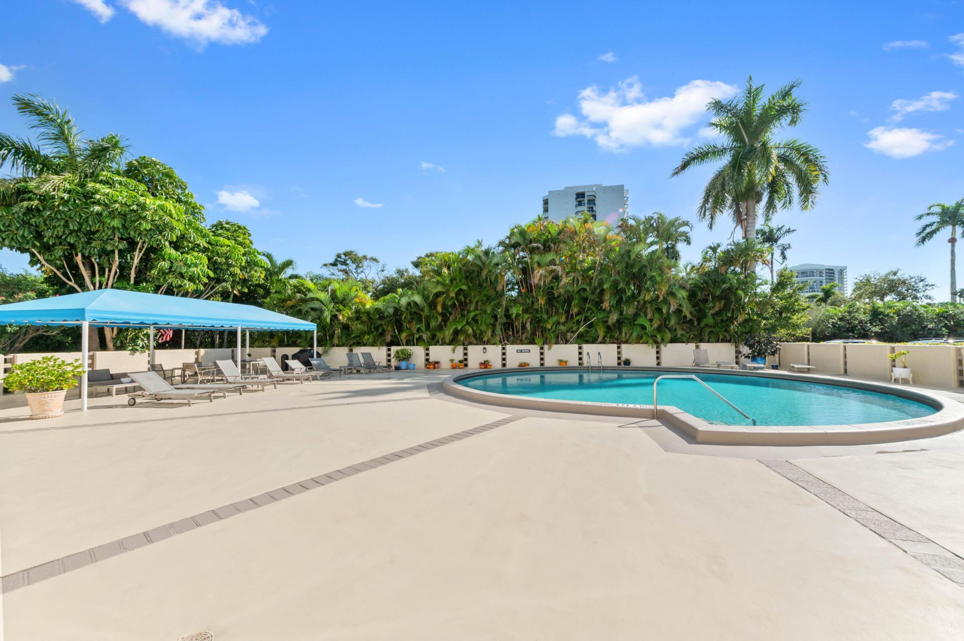 2400 Presidential Way, Unit 1706, West Palm Beach, FL 33401 Photo