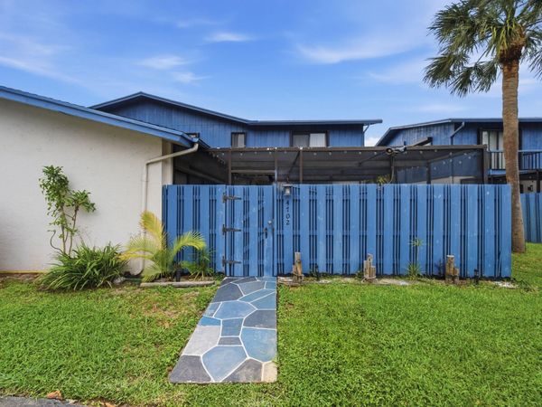 4702 Holly Lake Drive, Greenacres, FL 33463