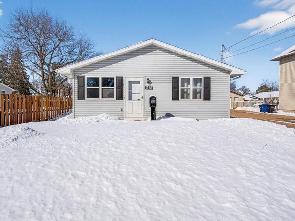 1915 SHERIDAN STREET, Oshkosh, WI 54901