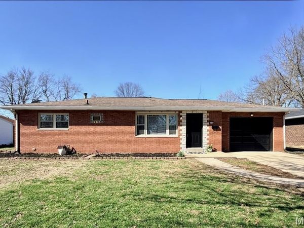 3121 Edgewood Avenue , Granite City, IL 62040