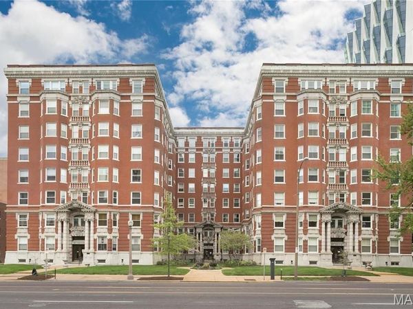 4954 Lindell Boulevard, Unit 6E, St Louis, MO 63108