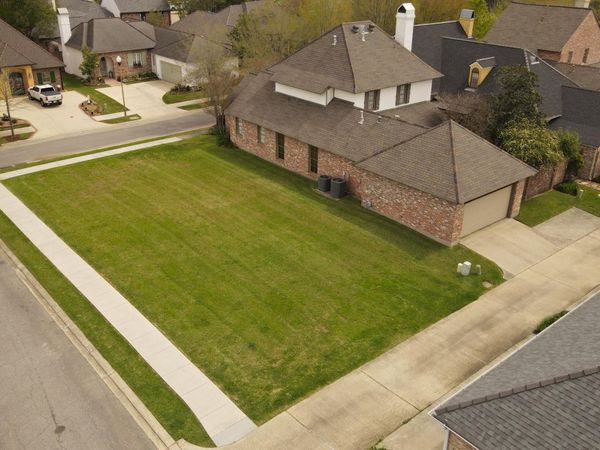 117 Woodsboro Drive , Lafayette, LA 70508