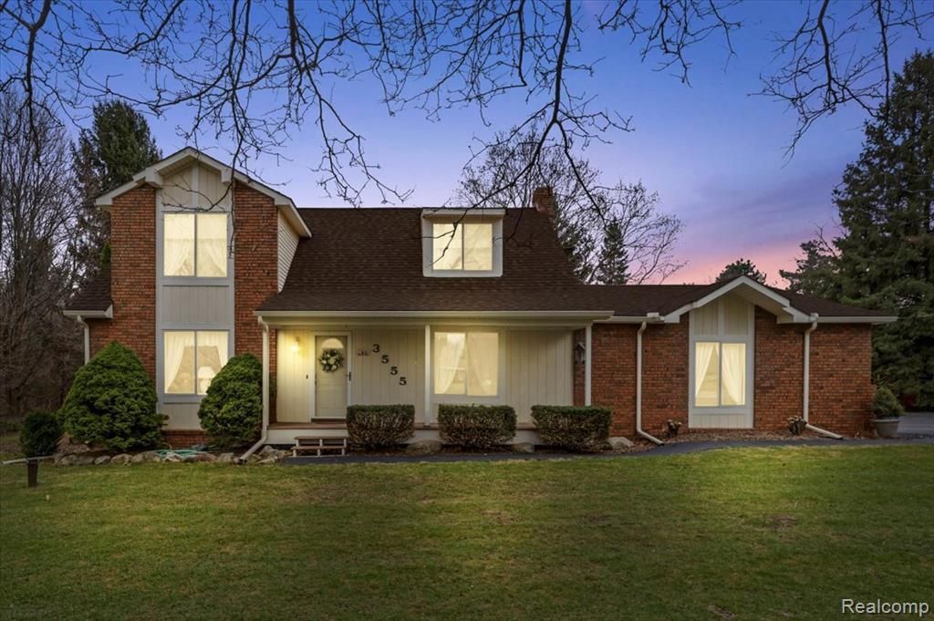 3555 W Drahner Road, Oxford Township, MI 48371 Main Photo